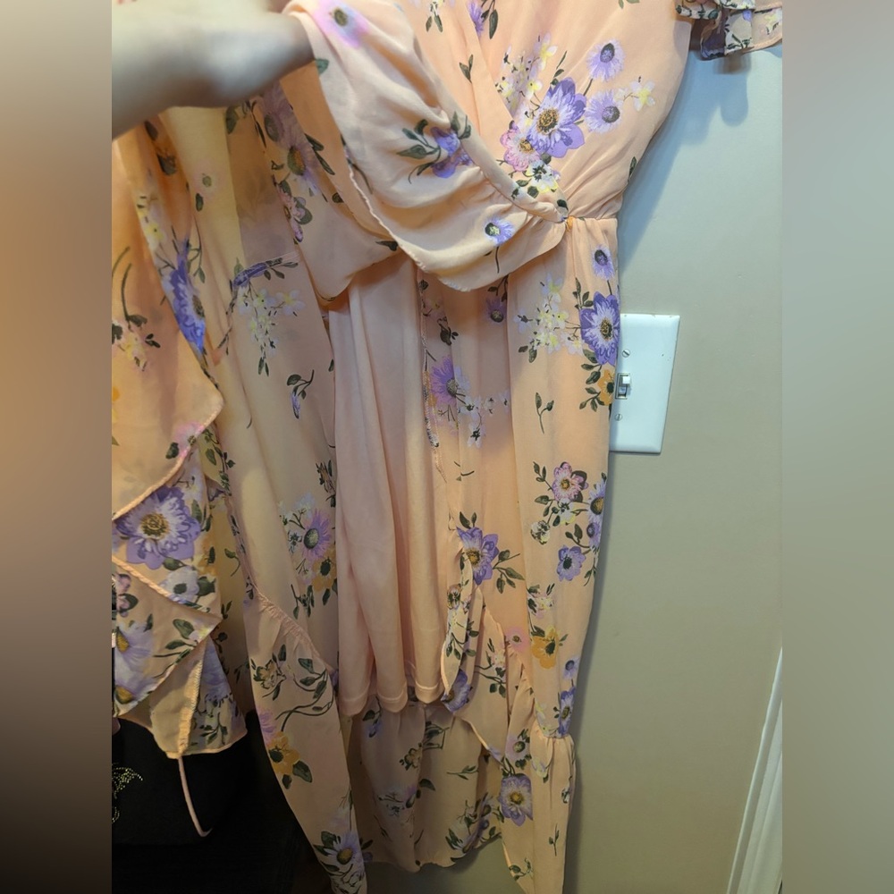 Floral Peach Wrap Dress - Picture 4 of 4